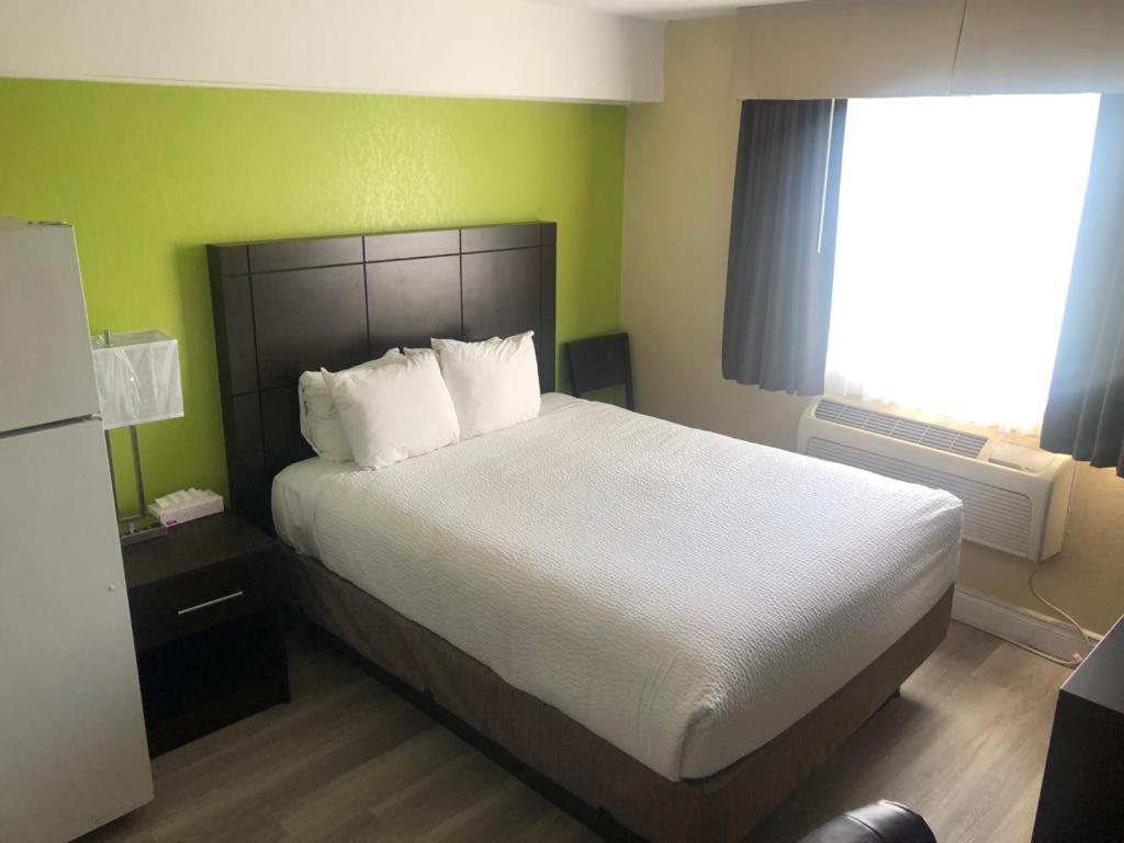 Wallaceburg Inn 外观 照片