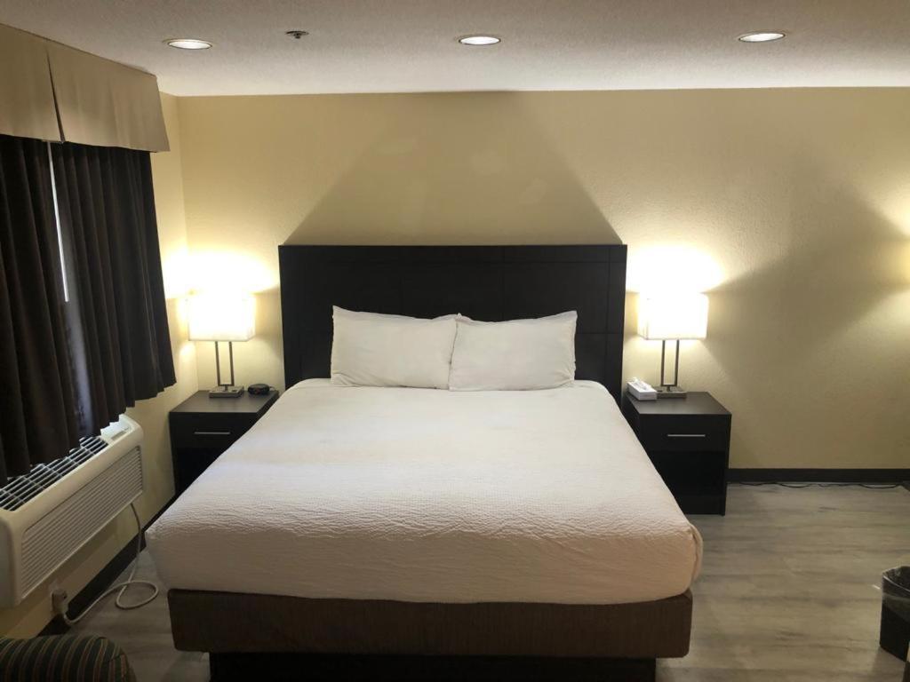Wallaceburg Inn 外观 照片